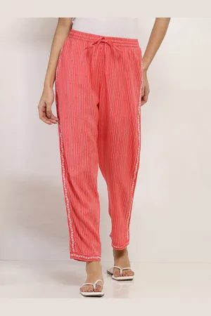 Rangriti Women Floral Printed Comfort Low-Rise Pleated Trousers