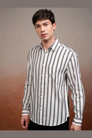 Highlander Men Relaxed Fit Spread Collar Vertical Striped Cotton Casual Shirt