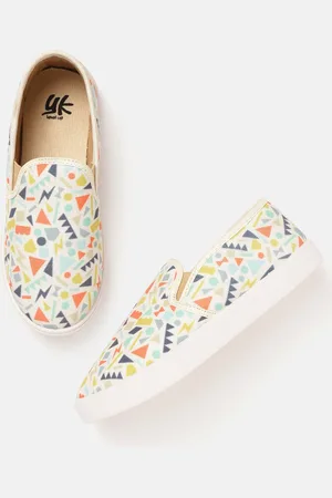 YK Girls Multicoloured Printed Slip-On Sneakers