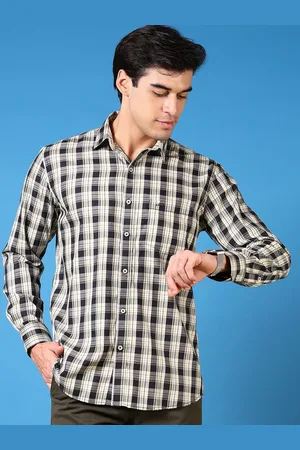 V-Mart Men Spread Collar Checked Cotton Casual Shirt