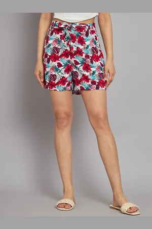 NoBarr Women Floral Printed Mid-Rise Shorts