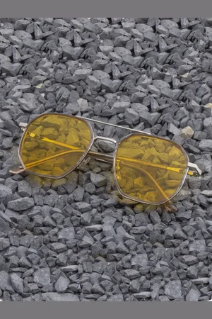Ted Smith Unisex Aviator Sunglasses with Polarised and UV Protected Lens SUN-SERPBAR_SLGG