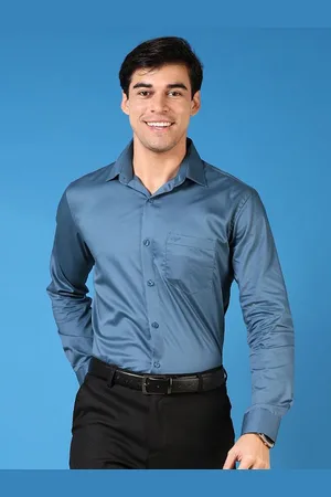 V-Mart Men Slim Fit Spread Collar Solid Cotton Formal Shirt