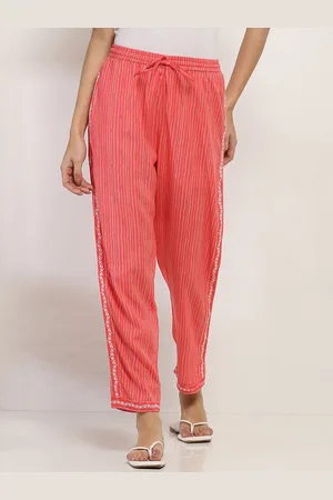 Rangriti Women Floral Printed Comfort Low-Rise Pleated Trousers