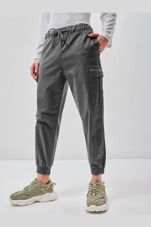 Bewakoof Oversized Cargo Jogger Pants