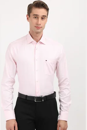 Tommy Hilfiger Men Cutaway Collar Solid Cotton Formal Shirt