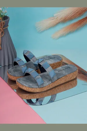 LOUIS STITCH Women Textured Open Toe Platform Heel