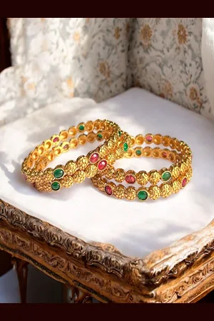 AccessHer Set Of 4 Gold-Plated Stones-Studded Bangles