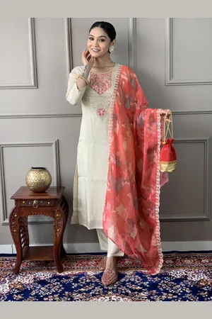 choiceit Women Floral Embroidered Regular Thread Work Chanderi Silk Kurta with Pyjamas & With Dupatta