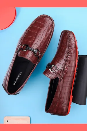 WOAKERS Men Colourblocked Leather Loafers