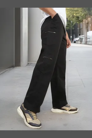 NOBERO Men Straight Fit Zipper Woven Cargo Pants