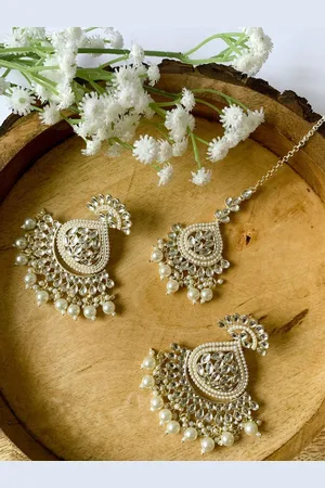 I Jewels Gold-Plated Kundan-Studded & Pearl-Beaded Earrings & Maang-Tikka