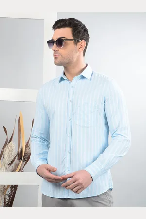 Crimsoune Club Men Classic Slim Fit Opaque Striped Casual Shirt