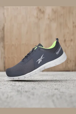 Reebok Men Navy Blue Travellar LP Running Shoes