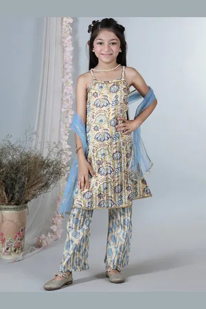 Cutiekins Girls Floral Printed Gotta Patti Kurta with Palazzos & Dupatta