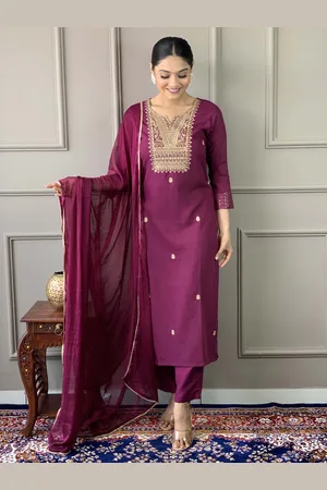 choiceit Women Floral Embroidered Regular Sequinned Kurta with Pyjamas & With Dupatta