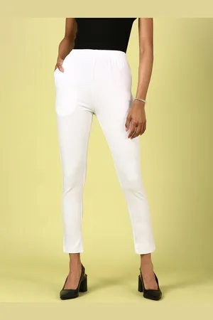 De Moza Women Slim Fit Mid-Rise Cotton Cropped Trousers