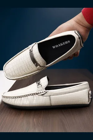 WOAKERS Men Colourblocked Leather Loafers