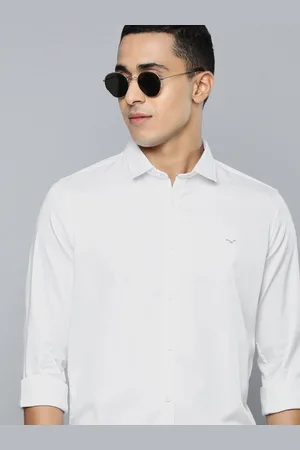 Lawman Men White Slim Fit Solid Pure Cotton Casual Shirt