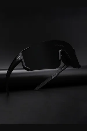 VOYAGE Unisex Wayfarer Sunglasses with Polarised and UV Protected Lens