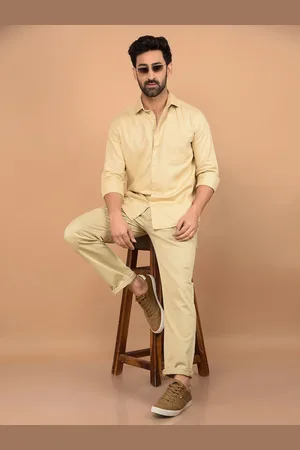 Crimsoune Club Men Classic Slim Fit Spread Collar Textured Cotton Casual Shirt