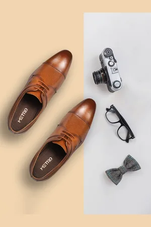 Metro Men Textured Leather Formal Derbys