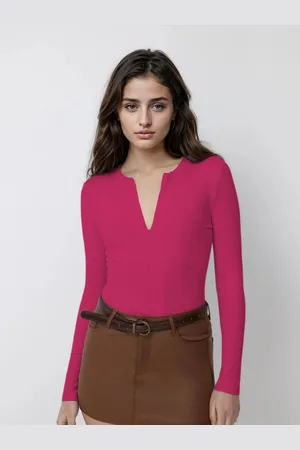 KOTTY Women Solid V-Neck Top