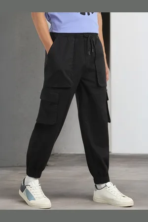 NOBERO Men Relaxed Oversized Woven Cargo Pants