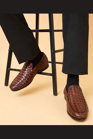 Regal Imperio By Men Textuted Leather Formal Slip Ons
