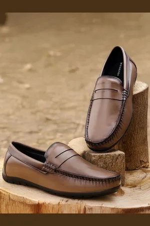 WOAKERS Men Colourblocked Leather Loafers