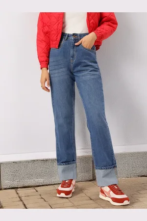 DressBerry Women Carefree Cuts Straight Fit Jeans