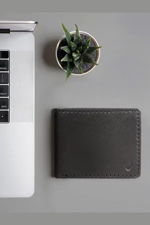 Hidesign Men Leather Two Fold Wallet