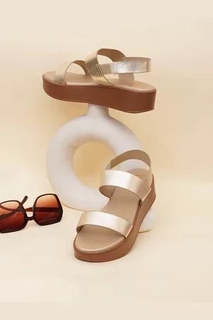 THE WHITE POLE Women Platform Backstrap Solid Sandals