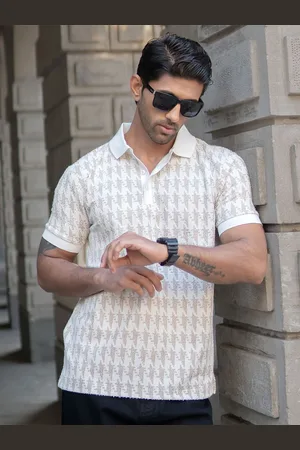 Powerlook Men Regular Fit Conversational Printed Polo Collar T-shirt