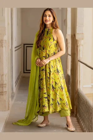 Ambraee Floral Printed Regular Chanderi Silk Kurta With Trousers & Dupatta