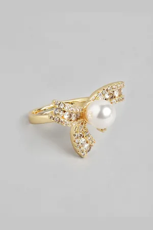 DressBerry Stone & Beads Studed Finger Ring