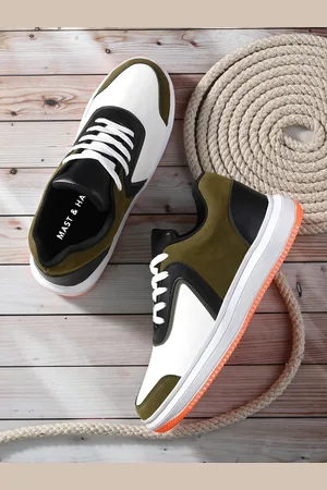 Mast & Harbour Men White & Olive Green Colourblocked Lightweight Comfort Insole Sneakers
