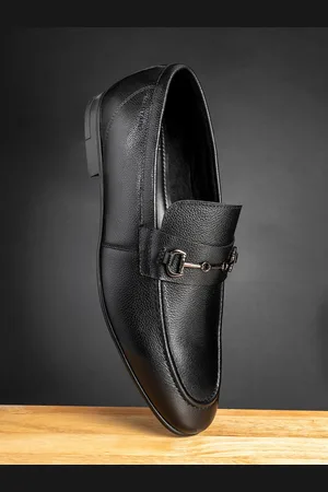 Red Tape Men Textured Leather Formal Horsebit Loafers