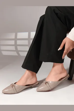 Carlton London Women Pointed Toe Mules