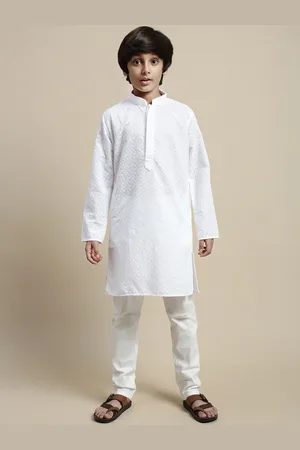 Sanwara Floral Embroidered Regular Chikankari Kurta with Pyjamas