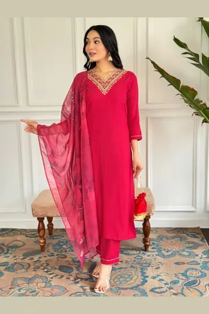 choiceit Women Embroidered Regular Thread Work Kurta with Pyjamas & With Dupatta