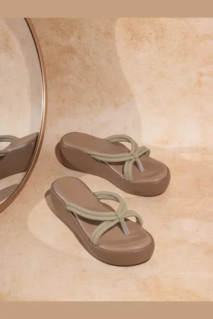 Inc 5 Party Wedge Sandals with Bows