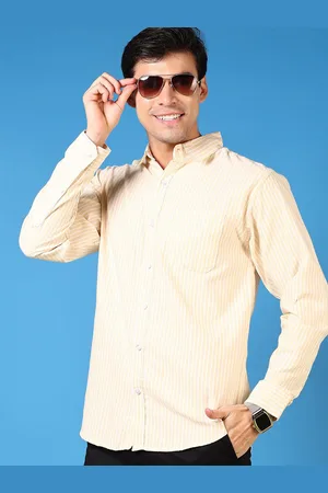 V-Mart Men Spread Collar Vertical Striped Cotton Casual Shirt