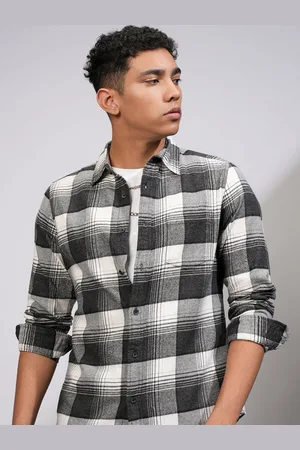 Highlander Men Slim Fit Opaque Checked Casual Shirt