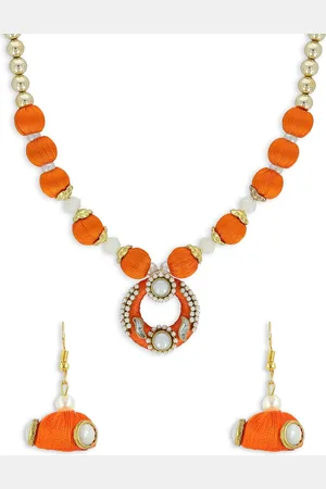 Akshara Clothing Girls Orange & Gold-Toned Kundan Studded Handcrafted Beaded Jewellery Set