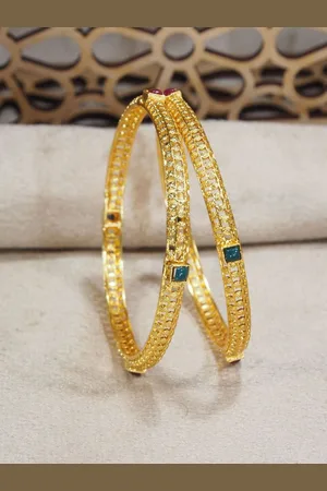 I Jewels Set Of 2 Gold Plated Stones Studded Bangles