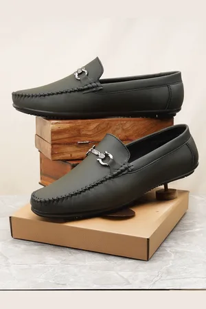 HERE&NOW Men Solid Textured Round Toe PU Loafers