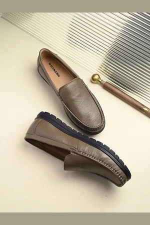 WOAKERS Men Colourblocked Leather Loafers