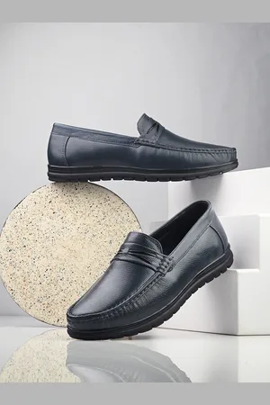 WOAKERS Men Colourblocked Leather Loafers