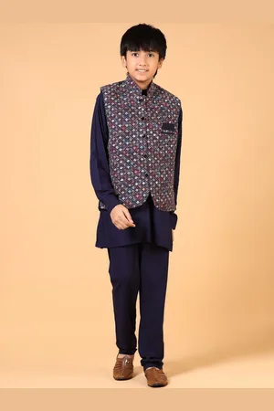 V-Mart Boys Mandarin Collar Pure Cotton Straight Kurta With Pyjamas & Nehru Jacket